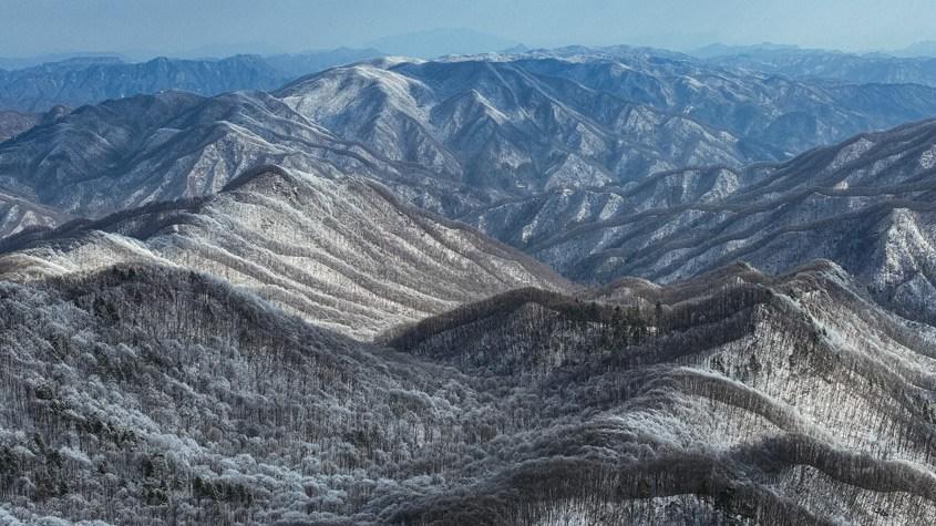 三峽庫(kù)壩區(qū)夷陵更現(xiàn)“千山映雪”美景