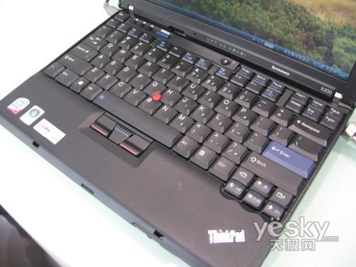 ThinkPad X200